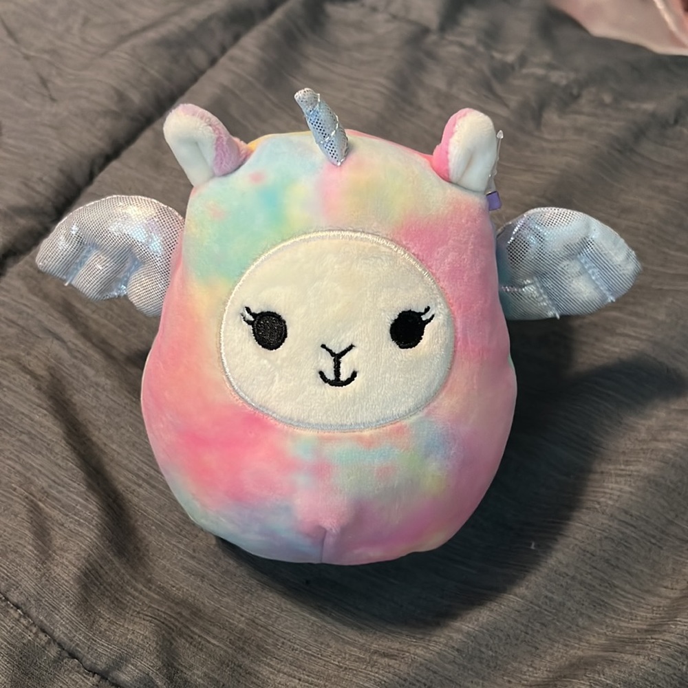 Squishmallows Lucy-May 5” NWT